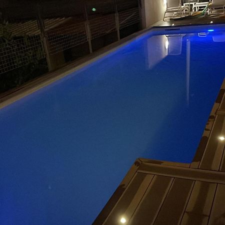 Residence Anchisemare Алба Адриатика Екстериор снимка