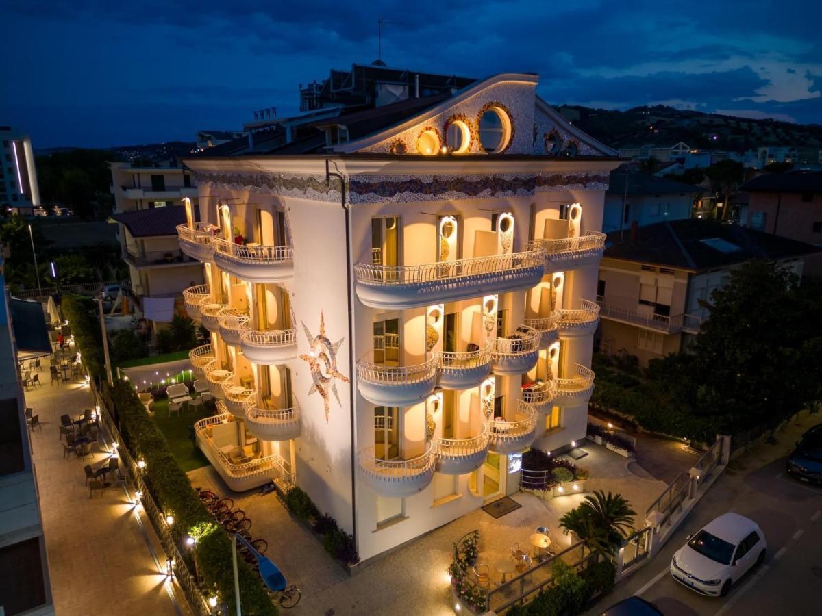 Residence Anchisemare Алба Адриатика Екстериор снимка