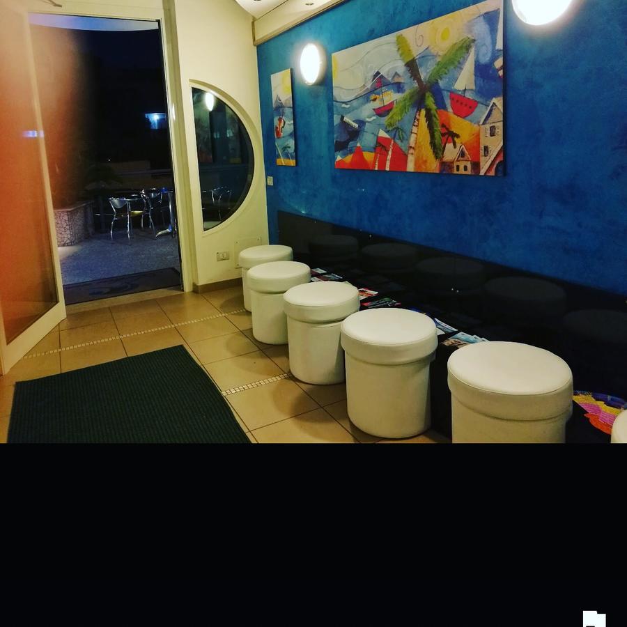 Residence Anchisemare Алба Адриатика Екстериор снимка